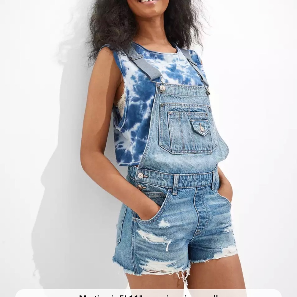 AE 90’s Boyfriend Short Overalls